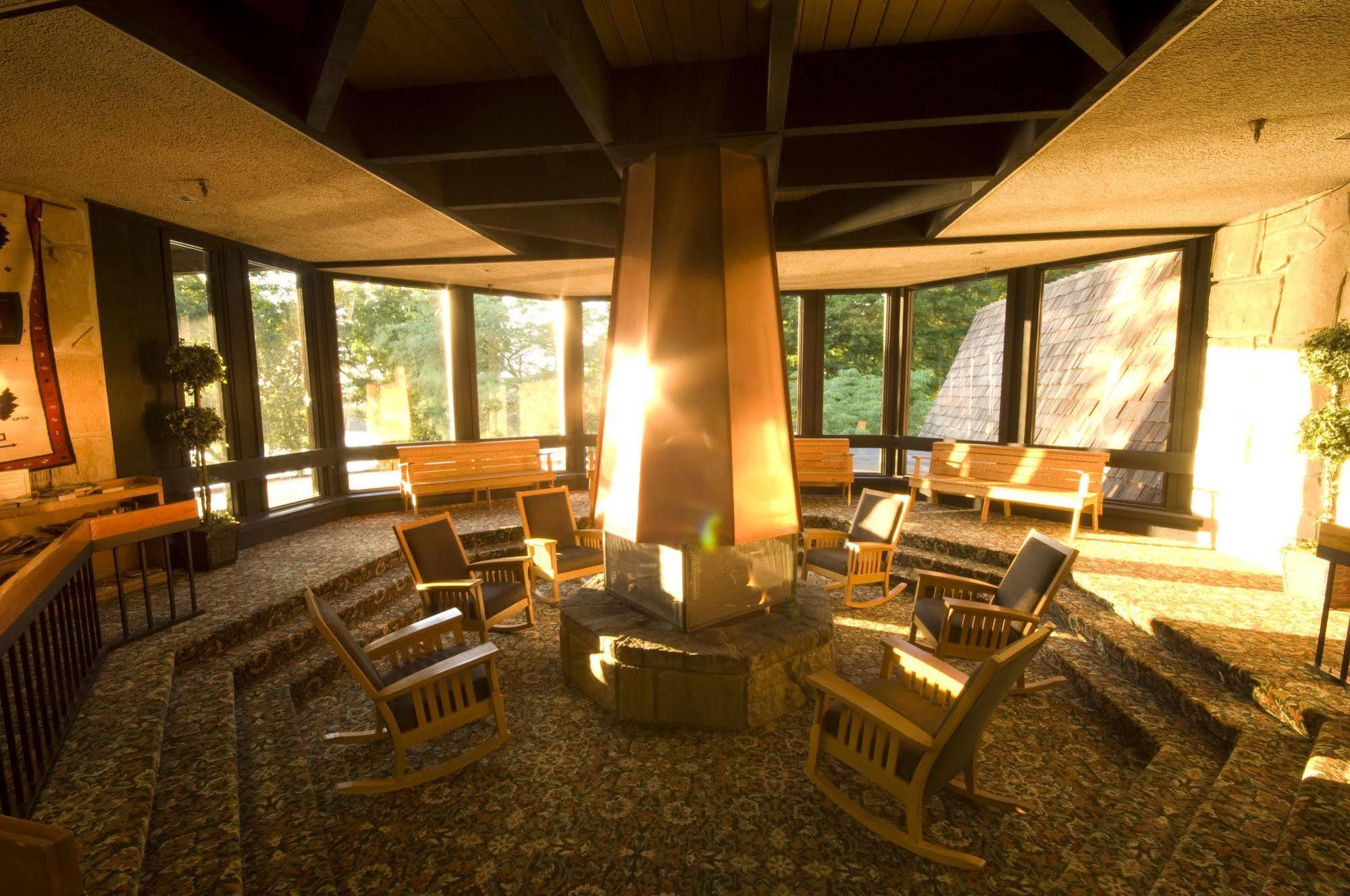 Mohican Lodge And Conference Center Perrysville Extérieur photo