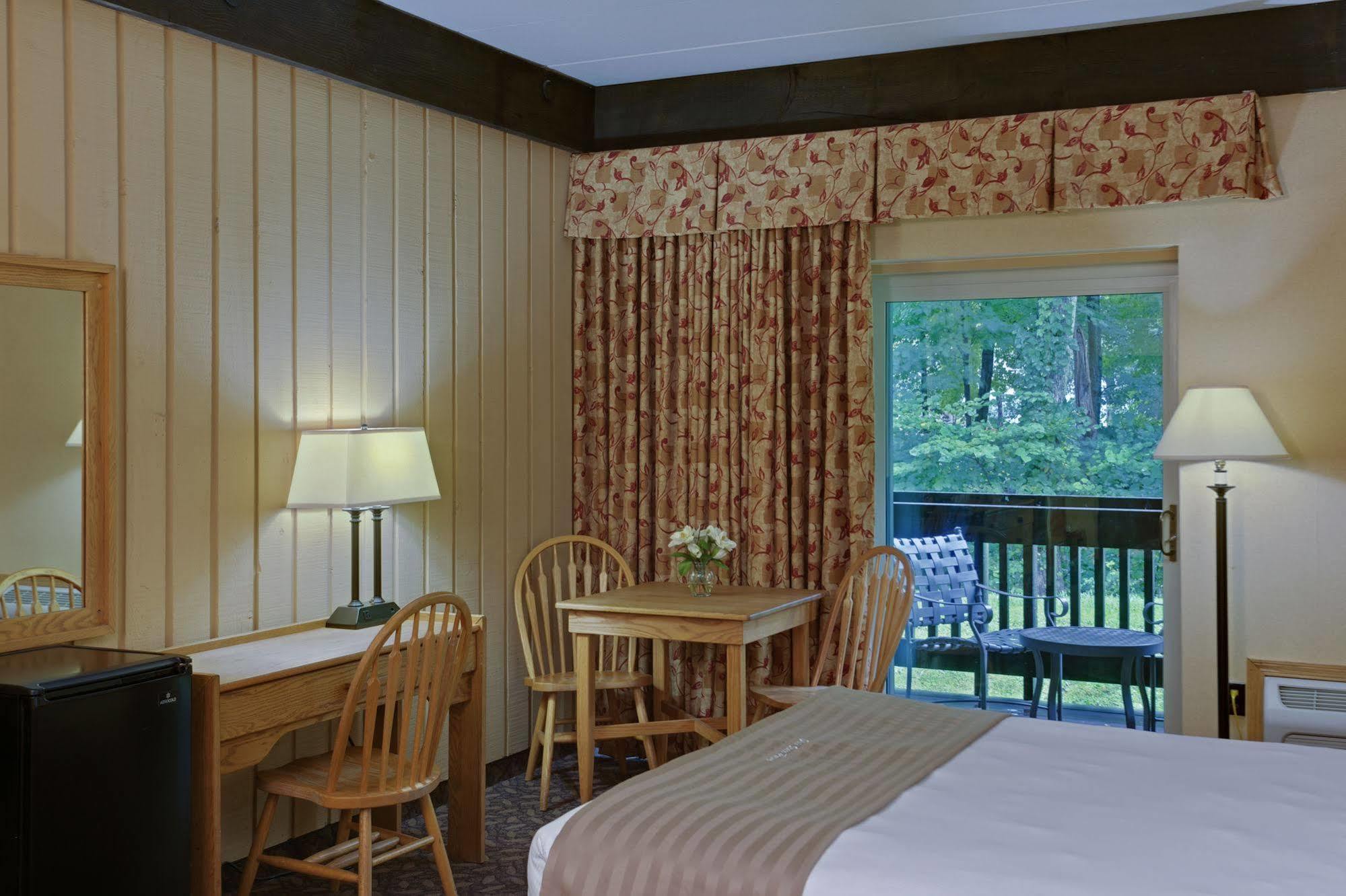 Mohican Lodge And Conference Center Perrysville Extérieur photo